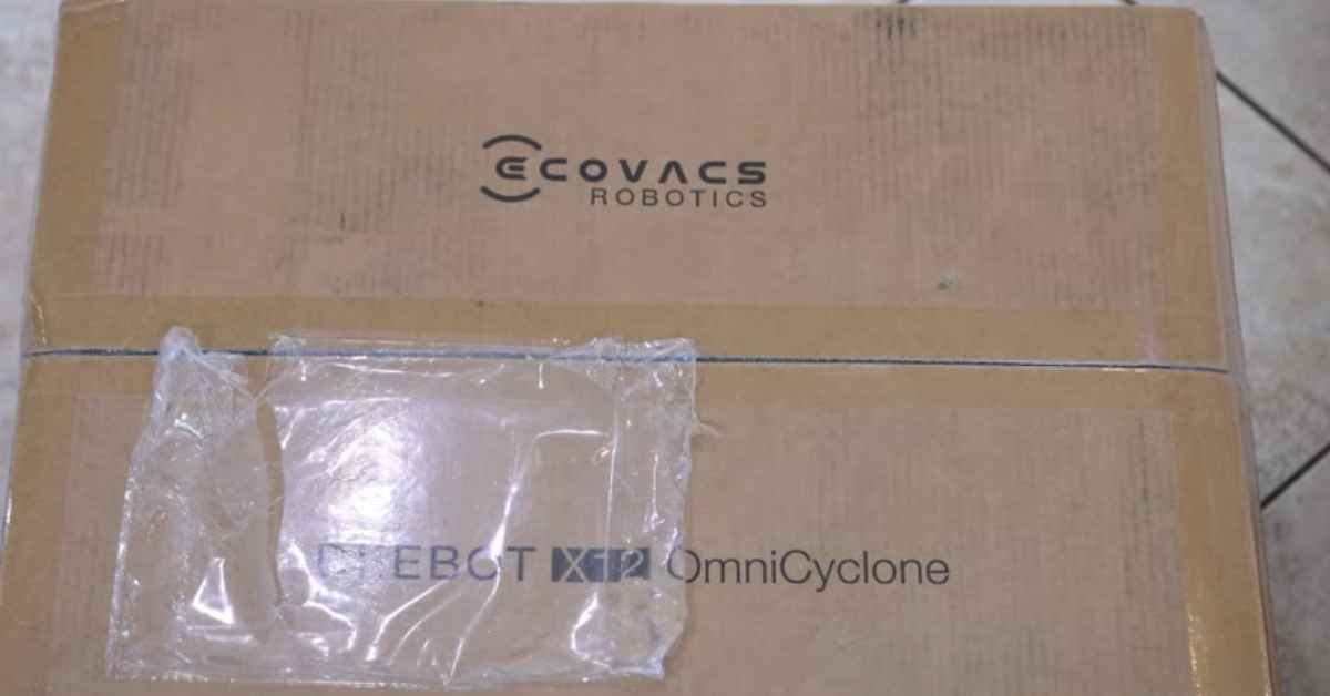 Ecovacs Deebot X12 OmniCyclone Unboxing
